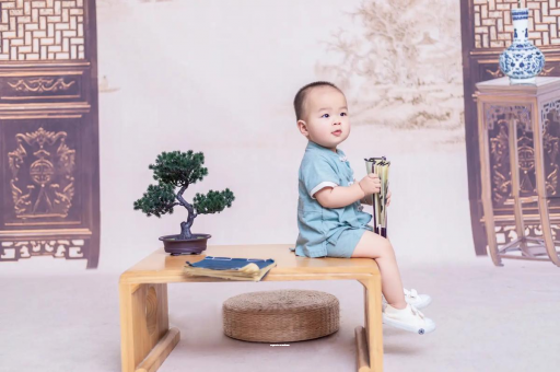 西宁宝宝掉头发是怎么回事